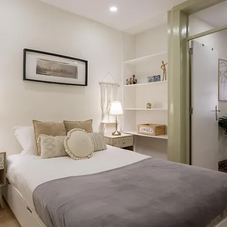 Апартаменты Mouraria Charm 1br
